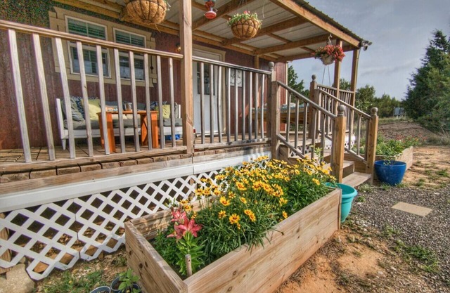 Bluebonnet - Hot Tub Gazebo - City Escapes Cabins
