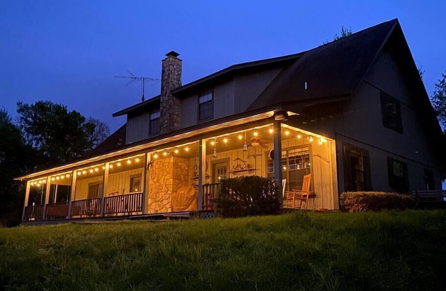 Bluebonnet Ridge - Historical Family Farm!