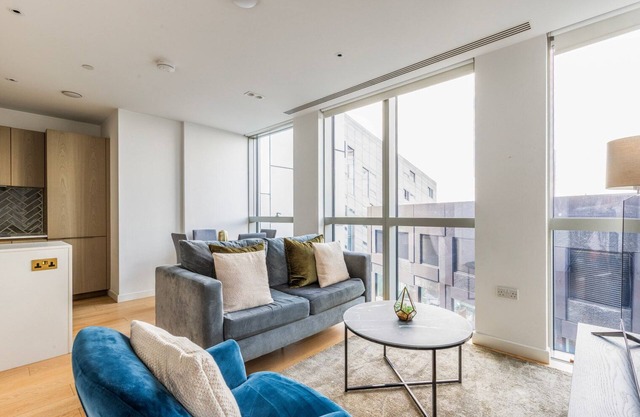 Blueground | Hoxton, jacuzzi, nr St. Paul's