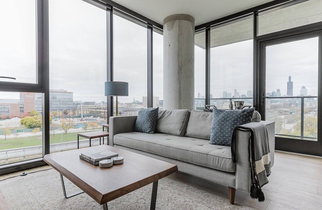 Blueground | Medical District 2bd apartment