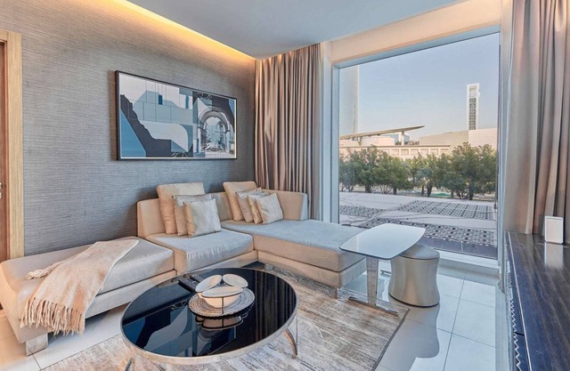bnbme | Chic 1BR Apartment w/Outdoor Pool Access