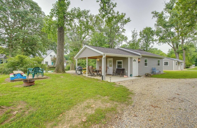 Boat Dock: Couple's Grand Lake Getaway!
