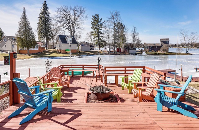 Boat Dock & Lake Access: Farwell Home w/Balcony!