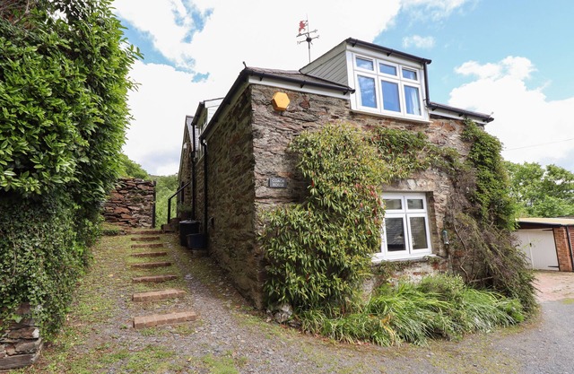 BODOWEN COACH HOUSE, family friendly, with open fire in Barmouth