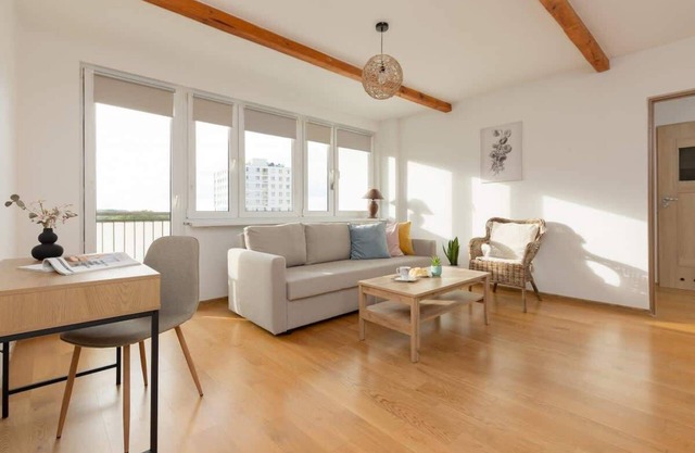 Bogusławskiego 22 | Bright Apartment | Remote Work