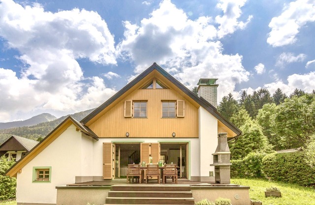 Bohinj - Cosy chalet in sweet village