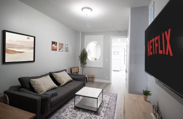 Boho 1-Bedroom Apt 15 Min to Manhattan
