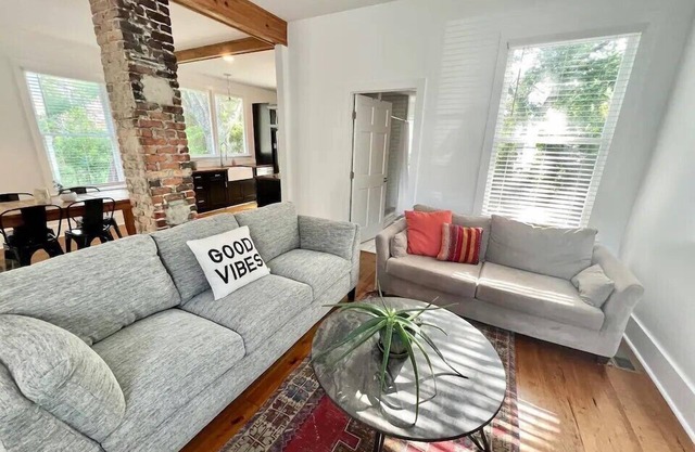 Boho Bungalow - Downtown - Free Parking