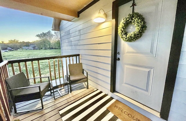 Boho Chic Cottage Near IAH