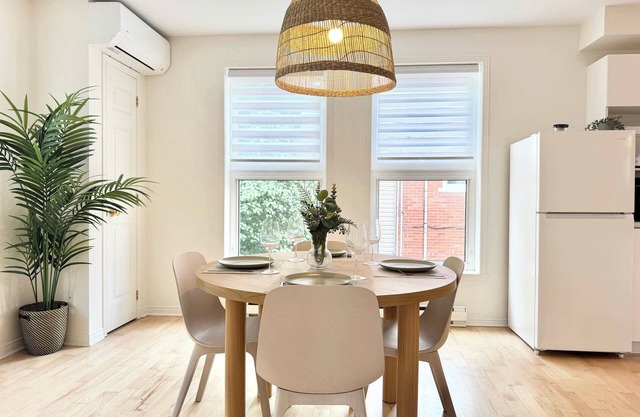 Boho Comfort Near It All | 6 people | EV Charger