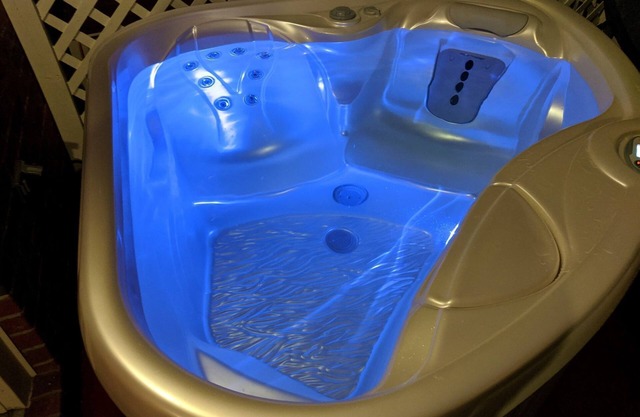 BOHO Funky Bunk with Game room and Hot Tub