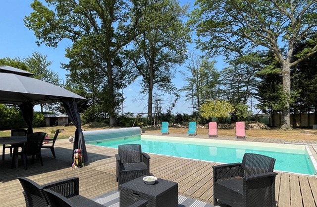 Boiklo - Maison de Campagne Avec Piscine Chauffée/billard/jacuzzi - 9 Personnes
