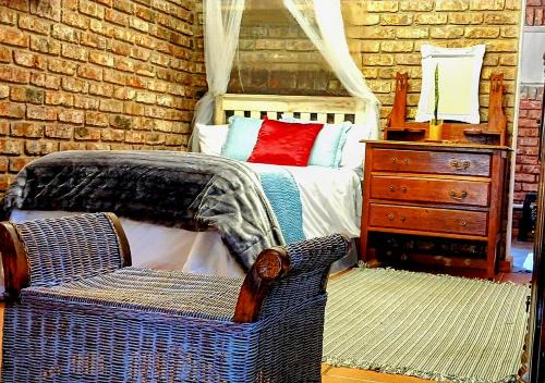 Boknes Beach Cottage - minutes to the seashore, lagoon, shops & more!