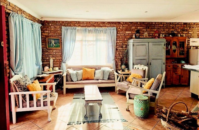 Boknesstrand Beachy Charm: Mermaids Cottage Near Shore & Shops.