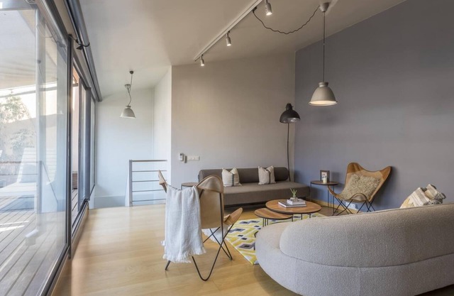 Bonanova attic apartment w/private terrace for 6