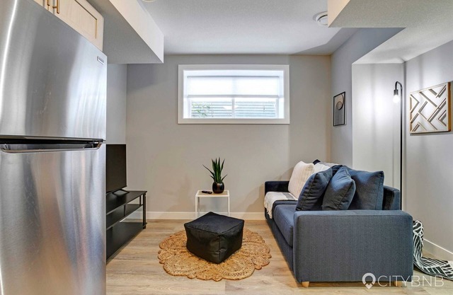 Bonnie Doon. Guest Suite. Sleeps 2.