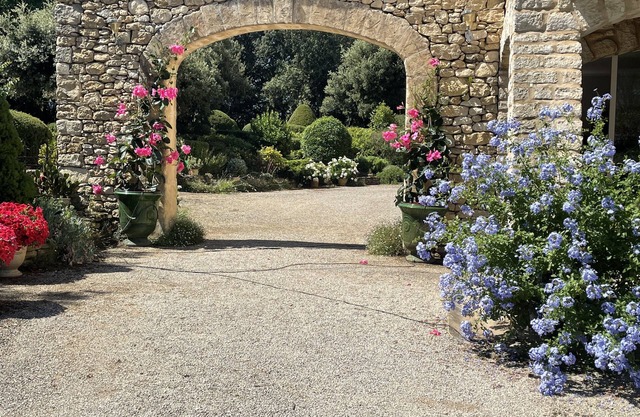Bonnieux, Heart of the Luberon, House With Swimming-pool in the Center of a Landscaped Gardens