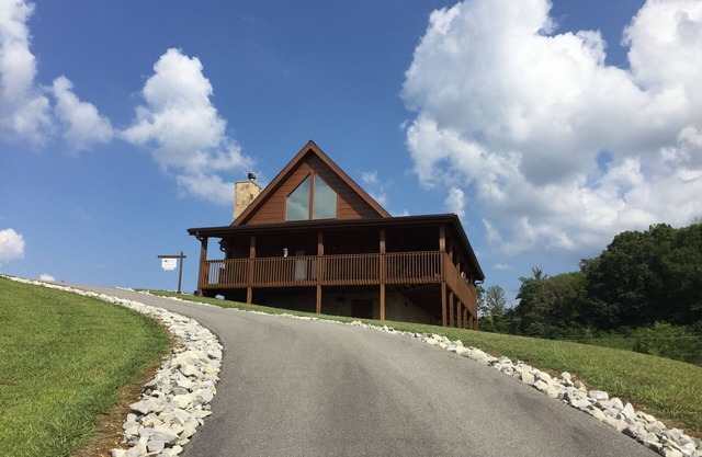 Book Now! Close to all attractions.