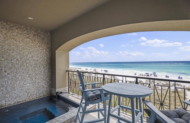 Book Now for a Fall Stay! Frangista Beach! Private Pool! 5 Adult Bikes!