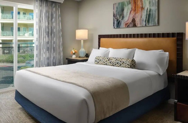Book NOW!n1 or 2 bedroom villa or suites in lovely Escondido upon availability
