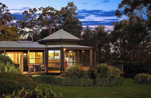 Boronia Cottage, 2 Guests B&B Package