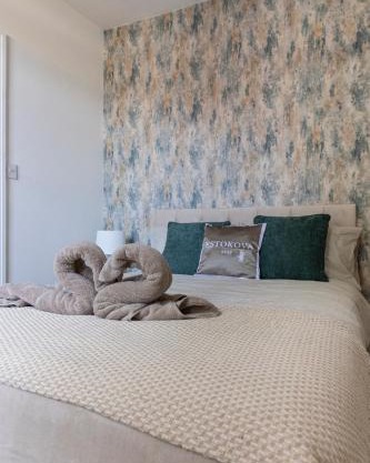 Botanica convenient centre Stay free parking