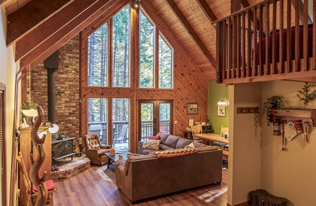 Both Cabins! Multi-Family Getaway - Evergreen Dorrington Combo