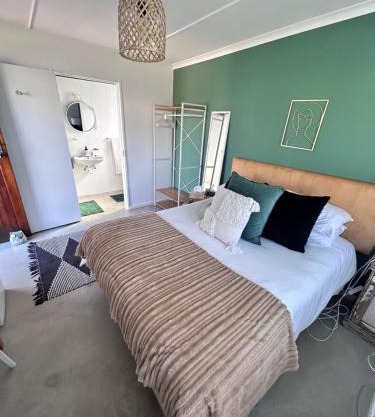 Bottlebrush Guest Suite, Newton Park