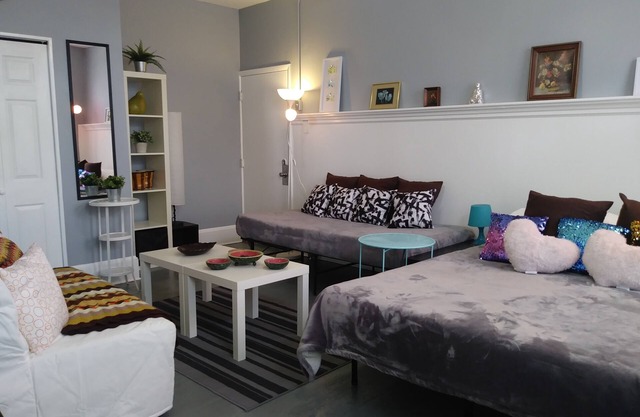 BOUGlE MicroSpace Balcony @FlSHTOWN