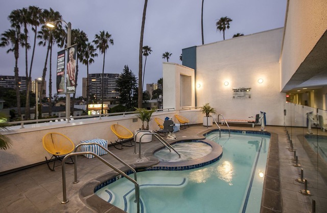 Boulevard Mega King Suite at The Kinney Venice Beach!