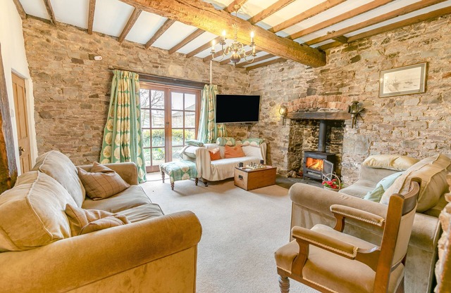 Boundstone Farmhouse