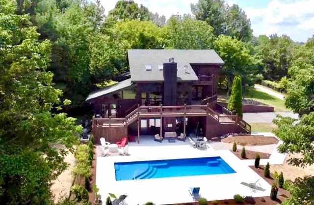 Bourbon Country Lodge 5 Acre Resort Pool+Hot Tub
