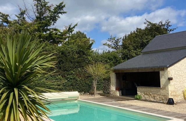 Bourgueil center house with swimming pool 8 p.