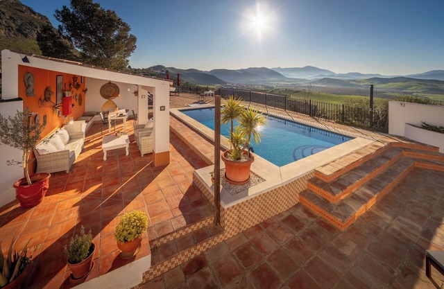 Boutique B&B Casa La Calera 15+/Caminito del Rey-15 min/Ronda-25 min/Town-5 min