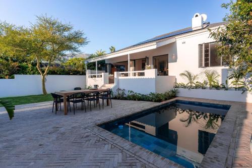 Boutique Coastal Retreat