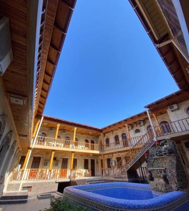 Boutique El Emir