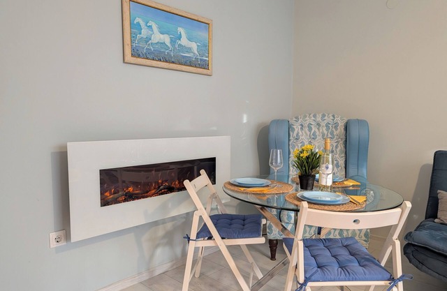 Boutique Flora Apartment with WiFi and AC in Burgas