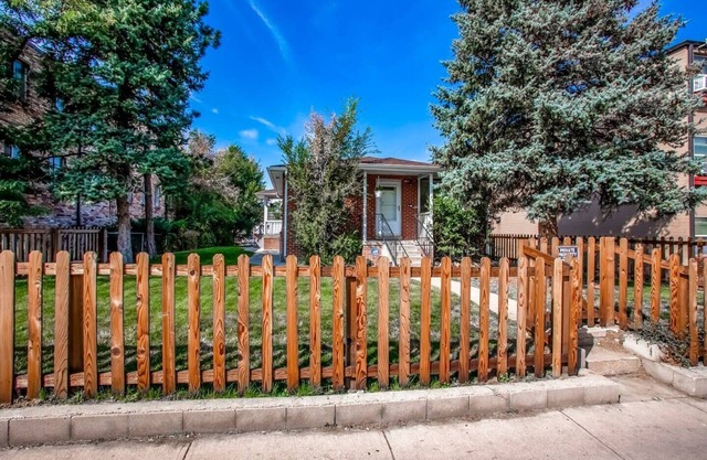 Boutique Medical Housing 17B | Pet-Friendly Haven