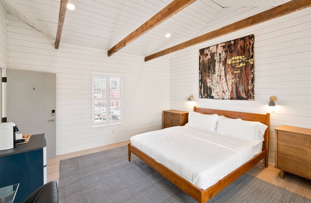 Boutique Room steps from Downtown Mall | Rose Jean - Room #4