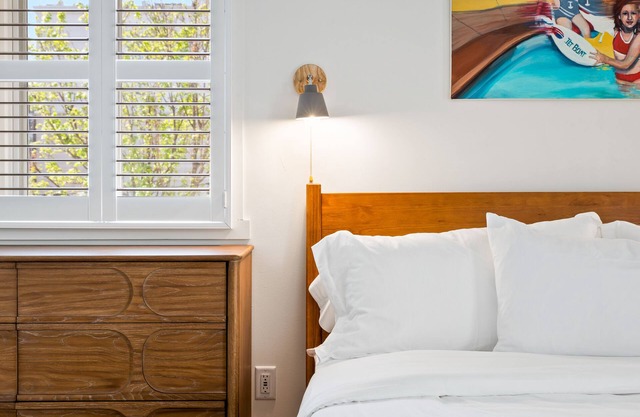 Boutique Room steps from Downtown Mall | Rose Jean - Room #5