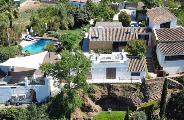 Boutique Spanish Mountain Villa with 2,5 acre Orchard