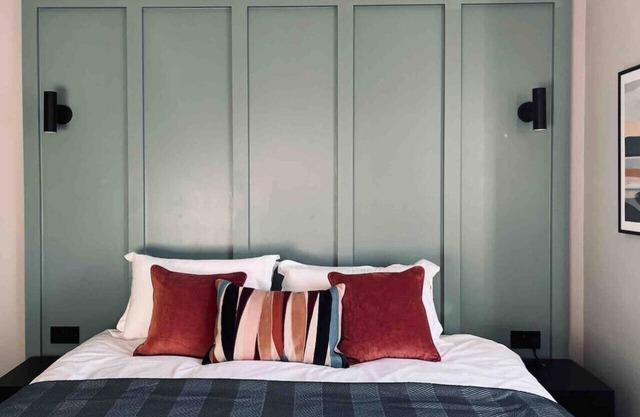 Boutique studio, twin beds, en-suite & kitchenette