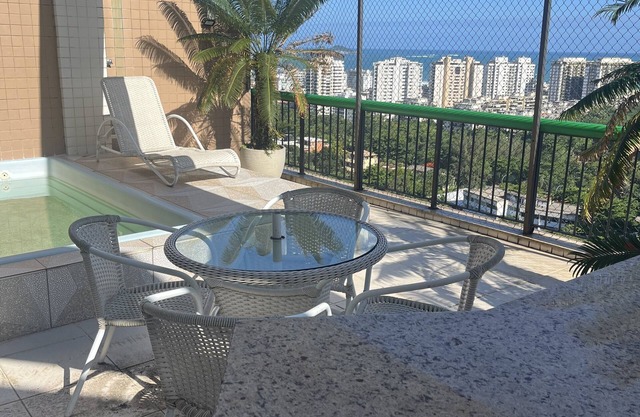 Cobertura com Linda Vista mar . A 5 min a pé da Praia e dos Melhores Shoppings