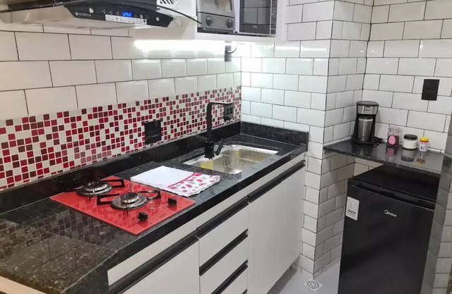 Sala e Quarto na Barra da Tijuca Próximo à Praia