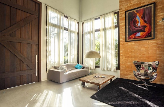 3-bedroom Villa in front of beach in gated compound in Barra da Tijuca, Rio