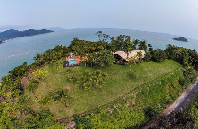 Whale Hilltop Paradise - Whale Beach