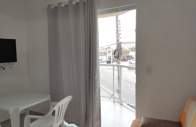 Full Fit with Kitchen in the beautiful Central Beach Armação (ap 02)