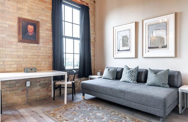 Bradshaw Lofts: The Tapestry