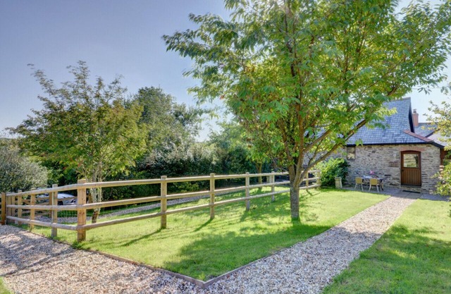 Bramble Cottage - Two Bedroom House, Sleeps 4