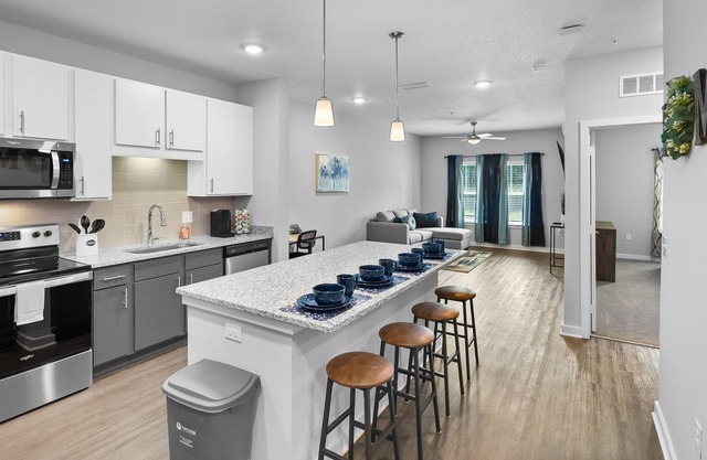 Brand new 1 bed 1 bath unit with pool and fitness center